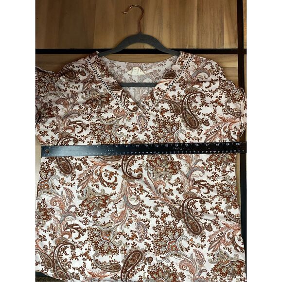 Flower and feather blouse medium - Picture 4 of 5